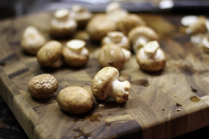 crimini-mushrooms-type-1-traveler